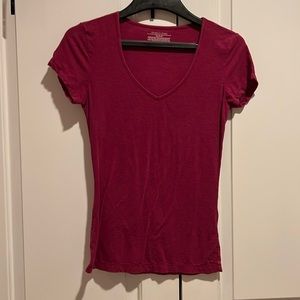 VICTORIA SECRET One Size Plum/Purple V Neck Short Sleeve Tee